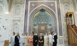 Emine Erdoğan Semerkant’ta İmam Buhari Türbesi’ni Ziyaret Etti
