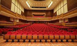İzmir’de tiyatrodan operaya dolu bir kültür sanat haftası