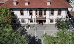 Hoca İlyas Ortaokulu 558 yıldır Bursa'da eğitim veriyor