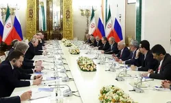 Putin ile Pezeşkiyan’dan Moskova’da kritik görüşme!