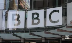 BBC, kanal kapatmalarını ve 2.000'e kadar işten çıkarma planlarını duyurdu.