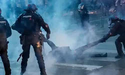 Fransa’da polisin gaz bombası kullanımı soruşturuluyor