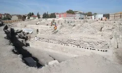 Tarihi Larende Kapısı kazılarla gün yüzüne çıktı!