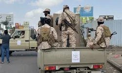 Yemen’in Aden kentinde füze paniği!