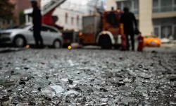 Ukrayna'nın Dinyeper kentinde yolcu trenine düzenlenen saldırıda 13 kişi öldü.