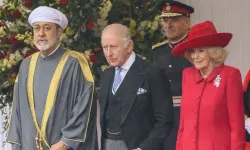Britanya Kralı Charles, Umman Sultanını memnuniyetle karşıladı.