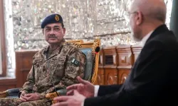 Pakistan Genelkurmay Başkanı’ndan İran’a Husilerin saldırılarını durdurma çağrısı