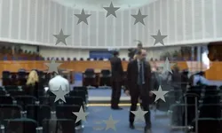 Polonya’da Anayasa Mahkemesi krizi büyüyor!