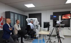 Uzaktan robotik cerrahiyle Balıkesir'deki ameliyata destek