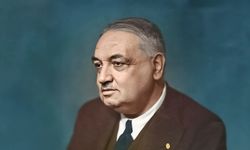Yahya Kemal Beyatlı kimdir? Hayatı ve eserleri nelerdir