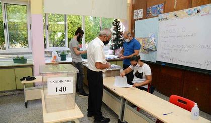 KKTC sandık başında! Cumhurbaşkanlığı seçimi için oy kullanımı başladı