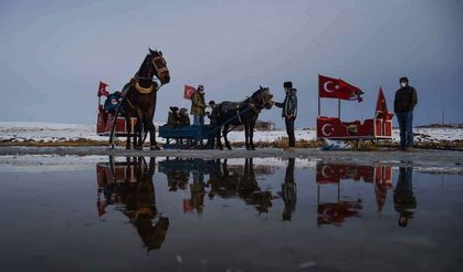 Çıldır Gölü buz tuttu: Atlı kızaklarla masalsı bir yolculuk