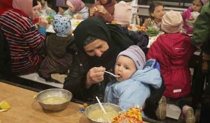Ukrayna'da savaşın gölgesinde ilk iftar!