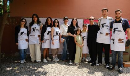 “Çöpte Bulduk” gönüllülerine Yasemin Sakallıoğlu ve 7 dönüşüm uzmanı kadın destek verdi