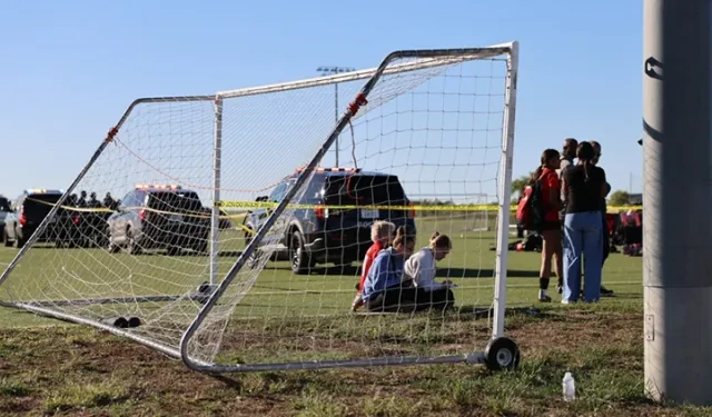Wichita’da Araç Futbol Sahasına Daldı: 2 Ölü, 11 Yaralı