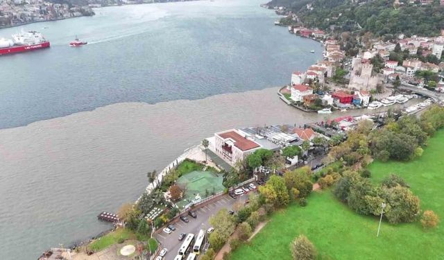 İstanbul Boğazı çamurla kaplandı!