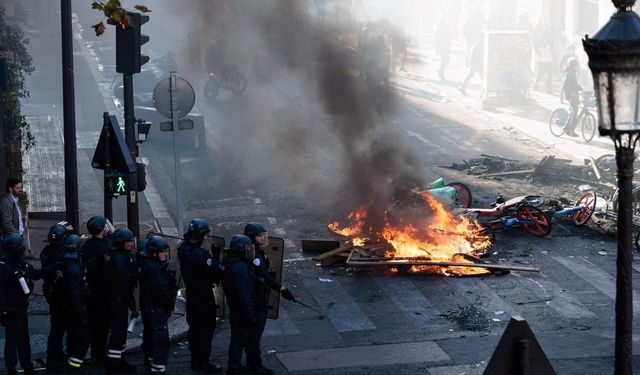 Paris'te büyüyen isyanların son durumu