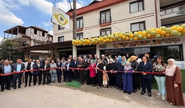 Eli Bereketli kadınların yöresel ürünlerine yoğun talep