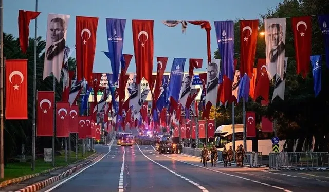 Cumhuriyet Bayramı kutlamaları dolayısıyla bazı yollar trafiğe kapatıldı!