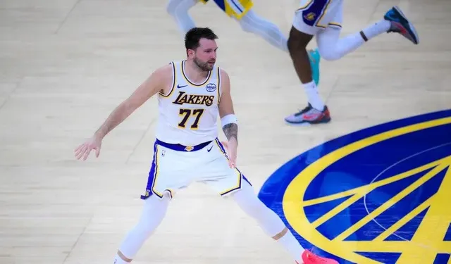 NBA'de Lakers sezonun ilk mağlubiyetini yaşadı