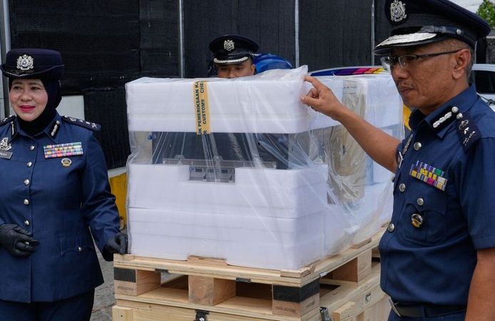 Malezya'da yapay zeka çipi kaçakçılığı: 30 sunucu ele geçti