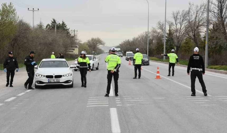 Konya polisinden bayram tatili yolundaki sürücülere uyarı