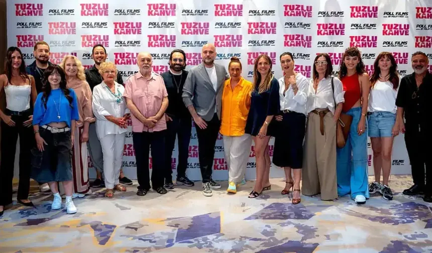 Ekranların Yeni Zirvesi 'Tuzlu Kahve': Dev Kadrosuyla Reytingleri, Tarihi Yalısıyla İzleyicileri Fethetti