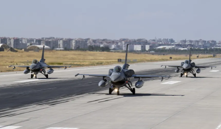 Pars Filo F-16'ları Litvanya'da NATO medya gününe katıldı