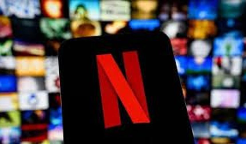 Netflix izlenme düşüşüne karşı gelir stratejisini yeniliyor