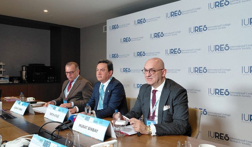 Ürolojide Yapay Zeka ve Robotik Cerrahinin Geleceği IURES 2026'da Tartışıldı