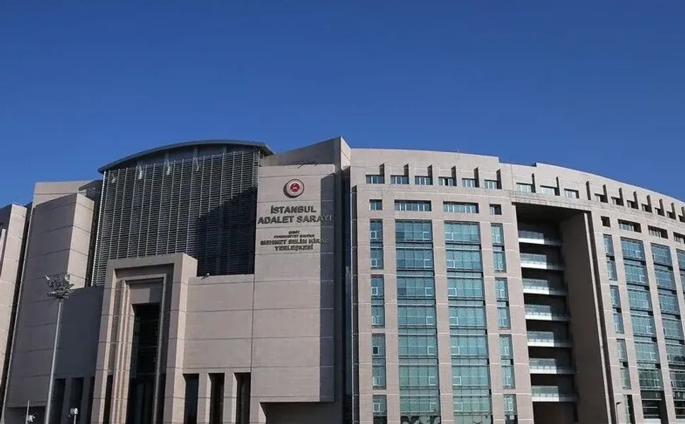 Kara para soruşturmasında gözaltına alınan 8 şüpheli adliyeye sevk edildi