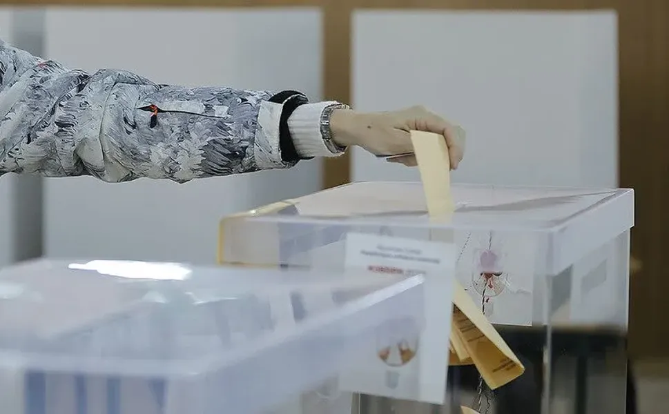 Sırbistan erken genel seçiminde oy verme işlemi başladı
