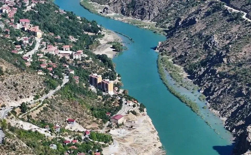 Erzincan, tarihi ve doğal güzellikleriyle ziyaretçilerin ilgisini çekiyor