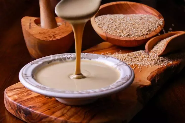 Tahinin bilinmeyen faydaları, bir kaşık yiyen...