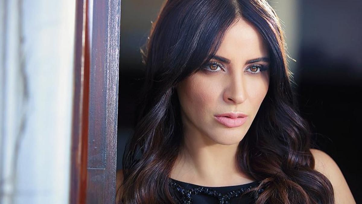 Şarkıcı Zara'nın acı günü! Aldığı haberle yıkıldı, konseri iptal edildi