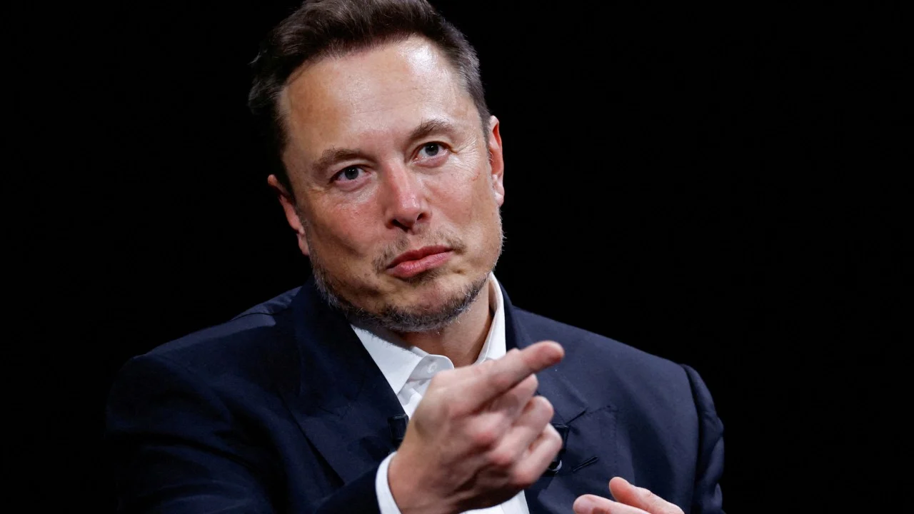 Elon Musk'ın Starlink'in Ukrayna'daki internet hizmetini yavaşlattığı öne sürüldü