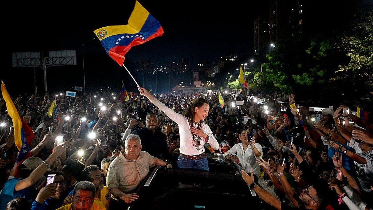 Machado'nun Venezuela'ya dönüşüne Rodriguez'den şov tepkisi
